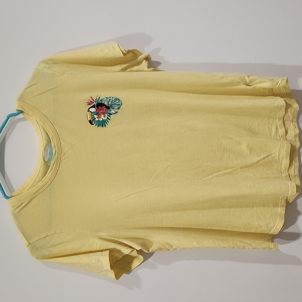 Womens short sleeve tee